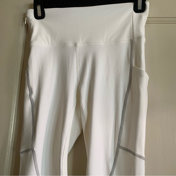 Fabletics white reflective leggings - Picture 3 of 5